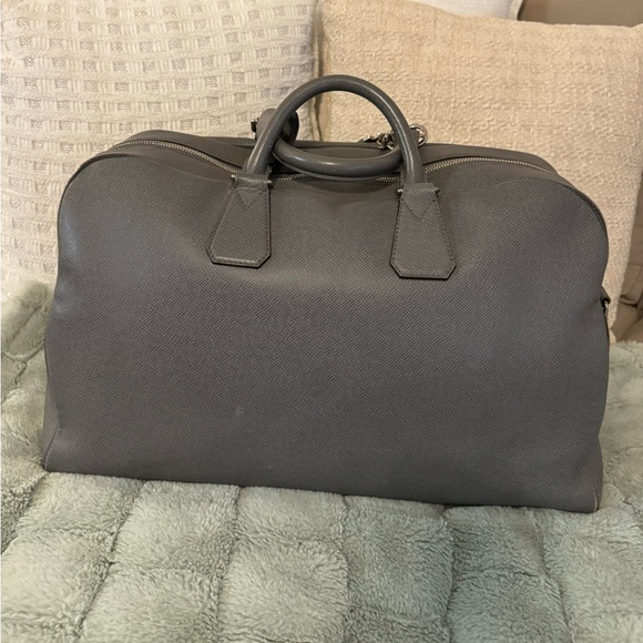 LOUIS VUITTON Neo Kendall Taiga Leather Travel Bag with LV keychain - Picture 3 of 15